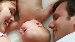 Organizē sertificētu apmācību jaunajiem vecākiem, lai glābtu no aborta sekām un aborta upurus