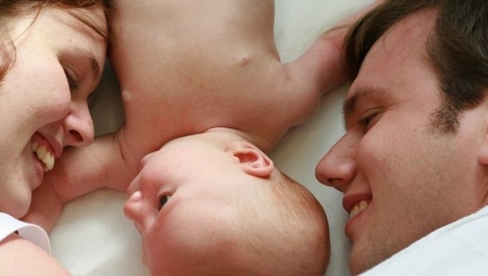 Organizē sertificētu apmācību jaunajiem vecākiem, lai glābtu no aborta sekām un aborta upurus